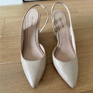 Pour La Victoire Women's Beige Slingback Heels